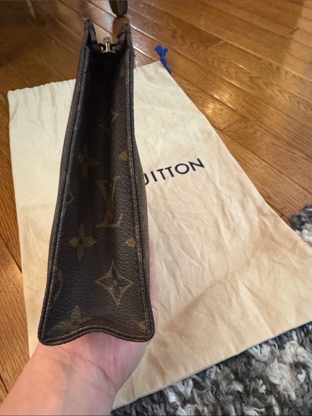 ✨Louis Vuitton Brown Monogram Toiletry Pouch ✨ - Picture 5 of 11